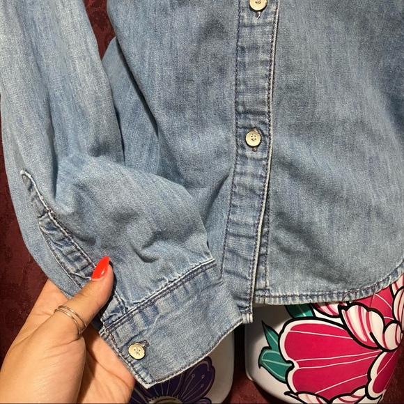 Gap Blue Chambray Button Up Shirt - Picture 4 of 5